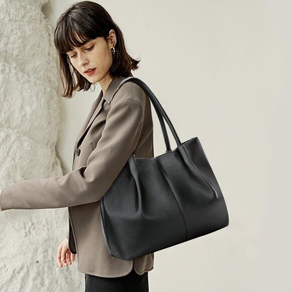 Quality Vegan Leather Tote Bag - Spacious, Elegant & Versatile for All Occasions - Picture 3 of 7